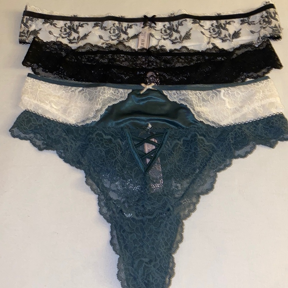 Victoria’s Secret Dream Angel Thongs